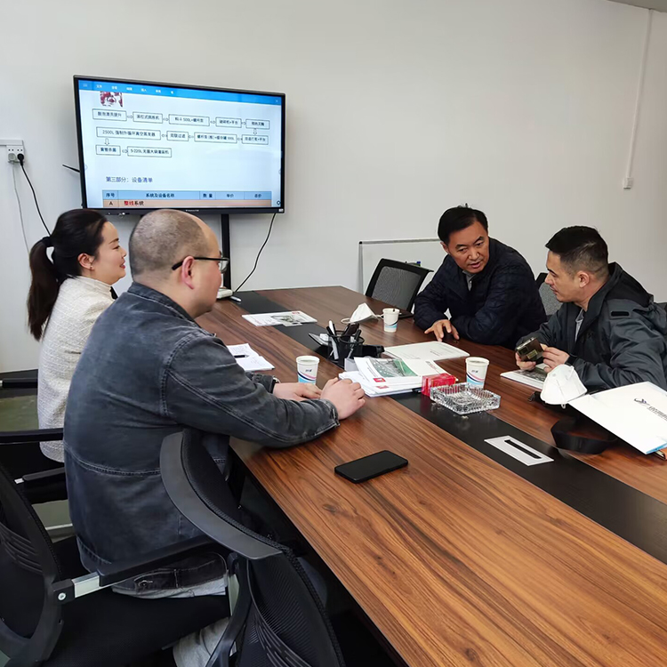 江苏利臻欢迎吉尔吉斯斯坦客户前来考察